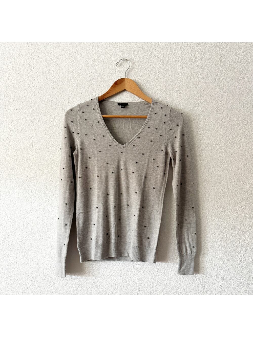 Ann Taylor Sweater Womens XS gray v neck office work casual wool jewels
